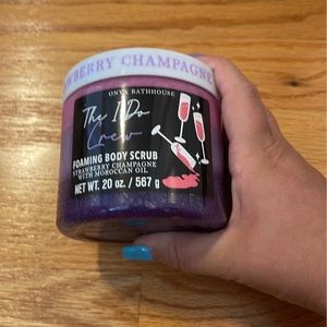 Onyx BathHouse scrub